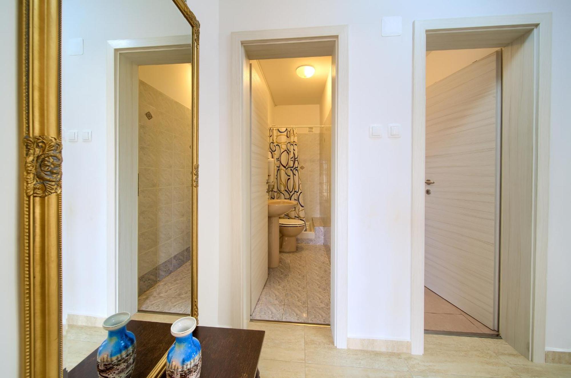 Apartments Rose Krk Town Exterior foto
