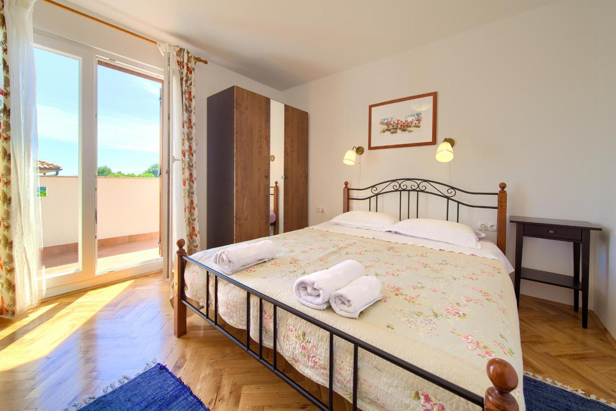 Apartments Rose Krk Town Exterior foto