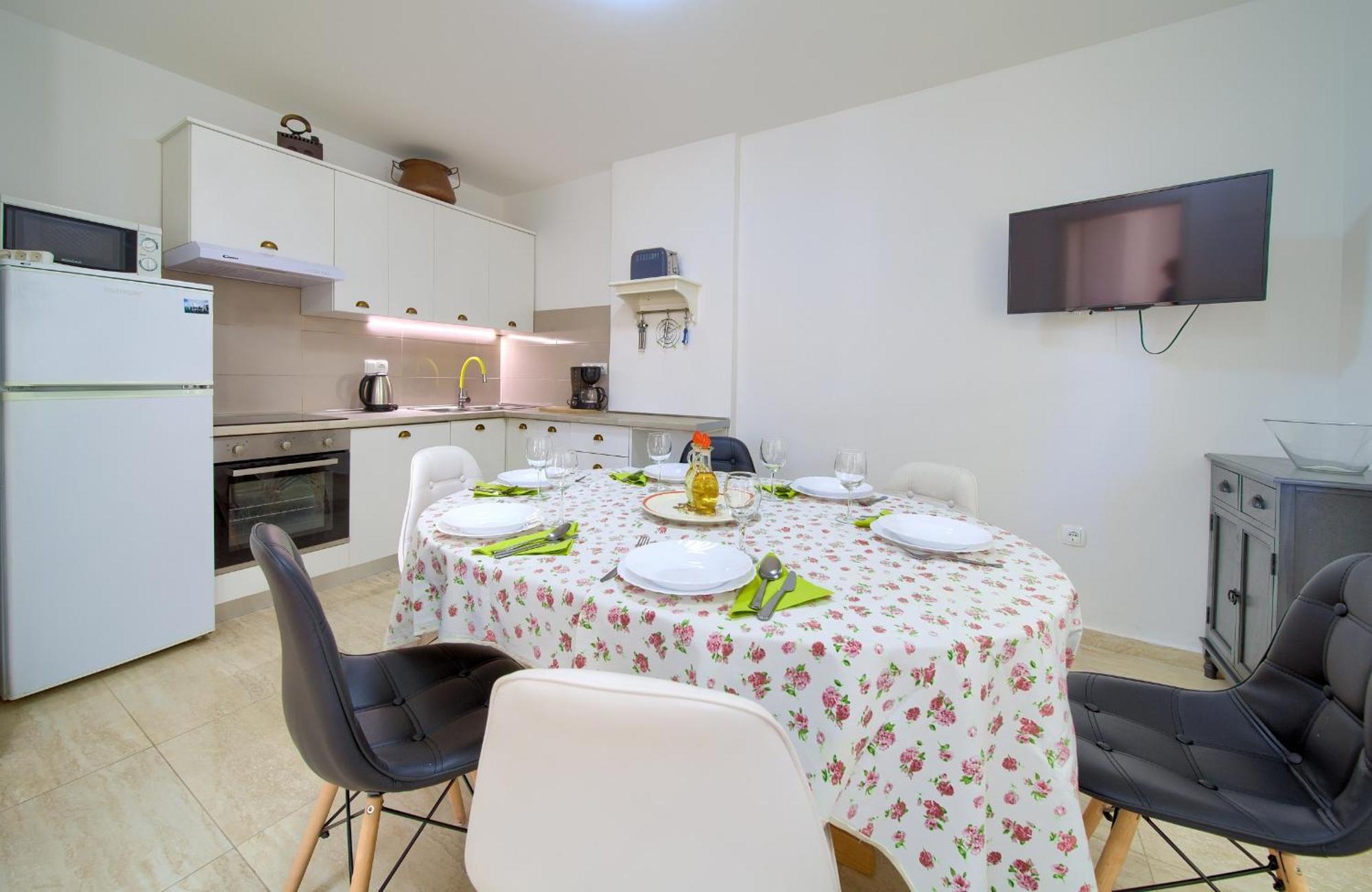 Apartments Rose Krk Town Exterior foto