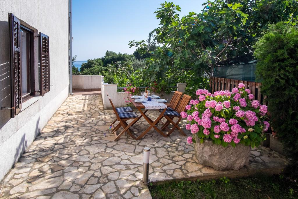 Apartments Rose Krk Town Exterior foto