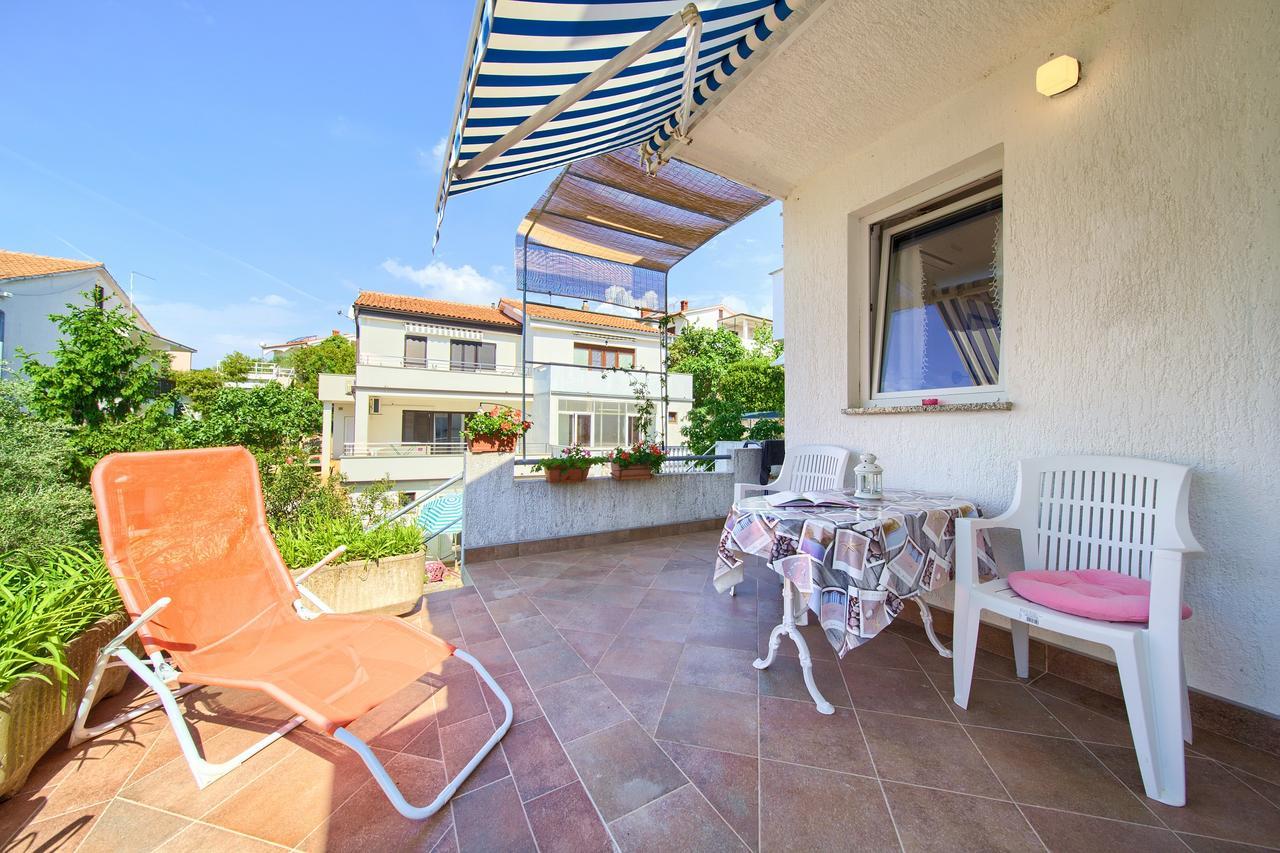 Apartments Rose Krk Town Exterior foto